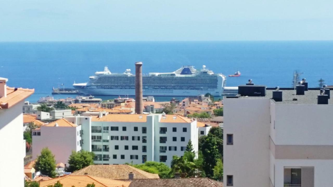 Top Floor With Balcony In Funchal المظهر الخارجي الصورة